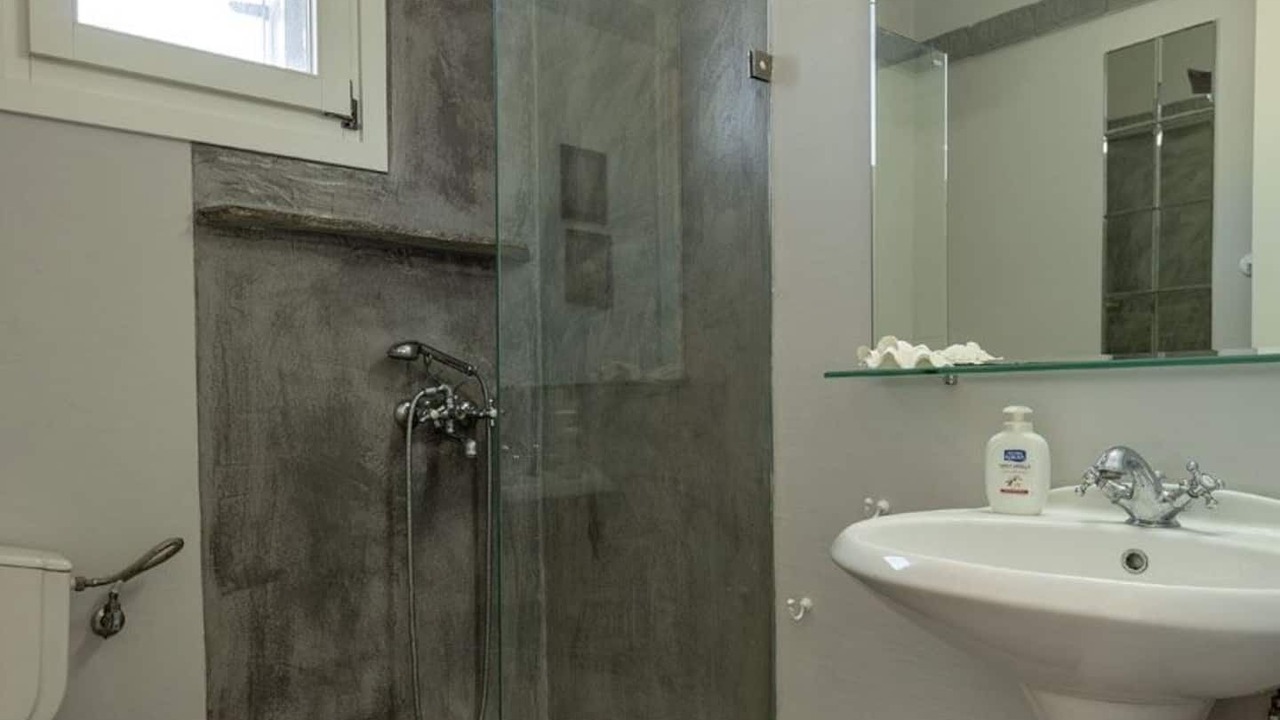 Photo of Bathroom in Kanalia