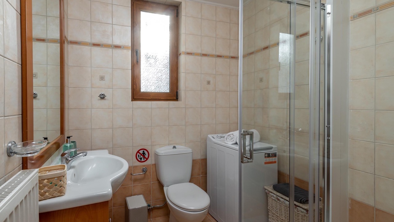 Photo of Bathroom in Gennadi