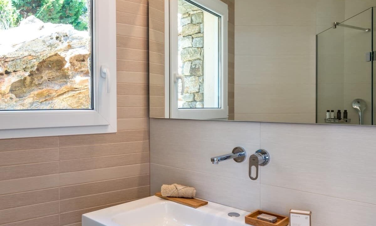 Photo of Bathroom in Elia