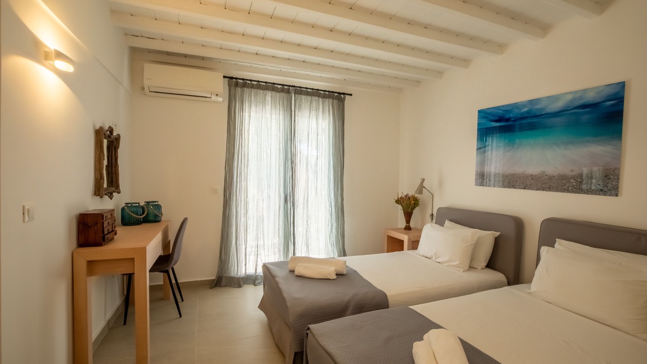 Photo of Bedroom in Platis Gialos
