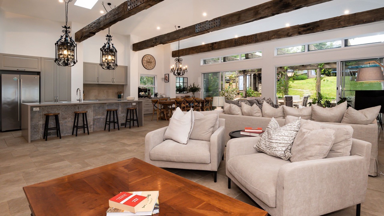 Photo of Livingroom in Red Hill