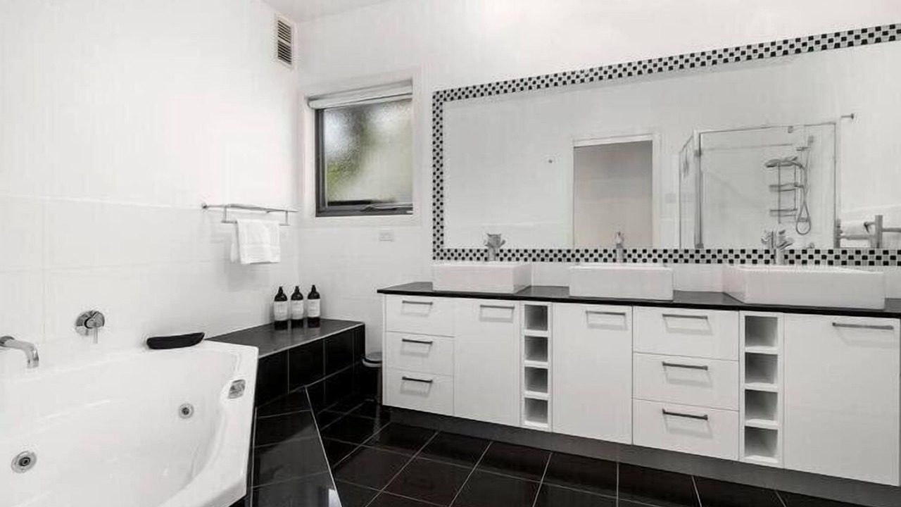 Photo of Bathroom in Sandy Bay