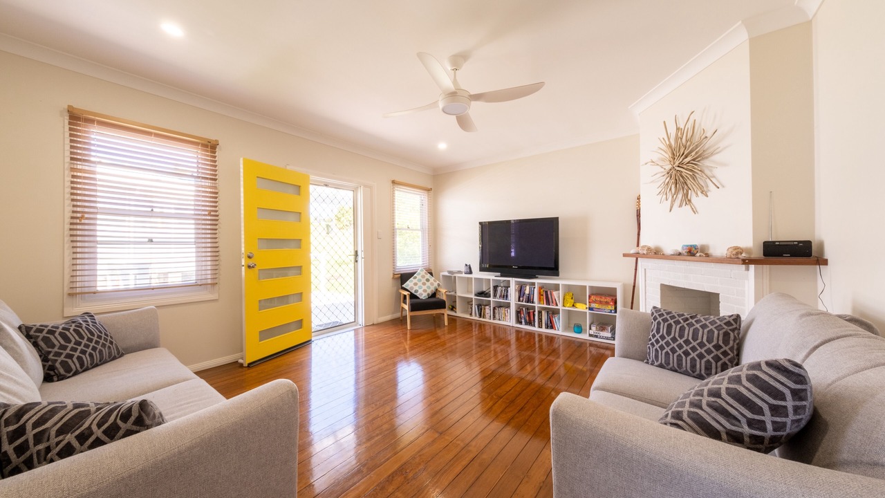 Photo of Livingroom in Black Head
