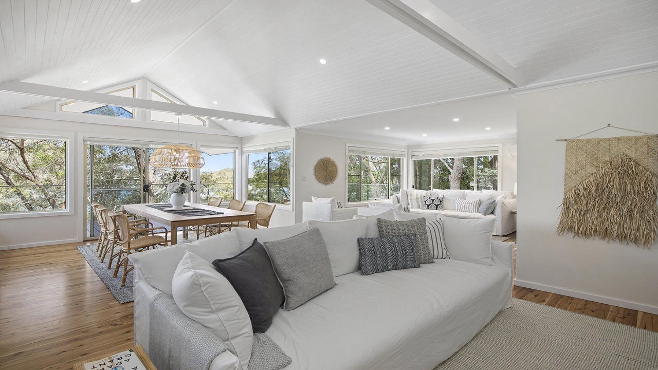 Photo of Livingroom in Hardys Bay