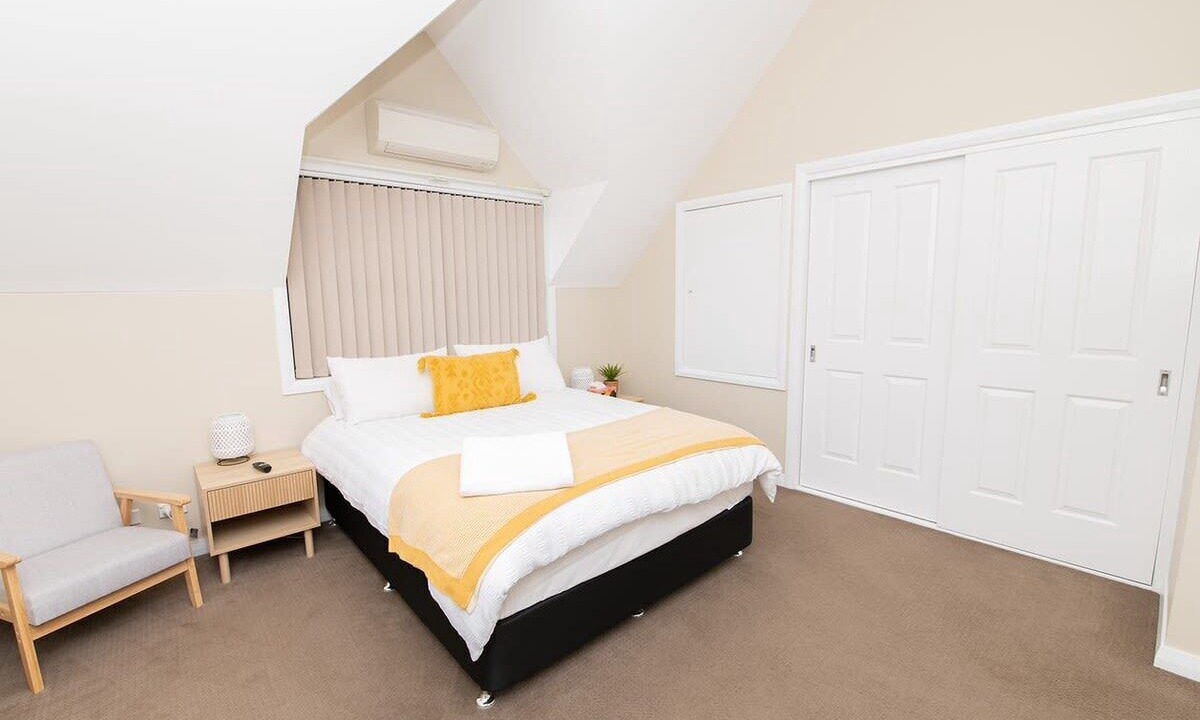 Photo of Bedroom in Bletchington
