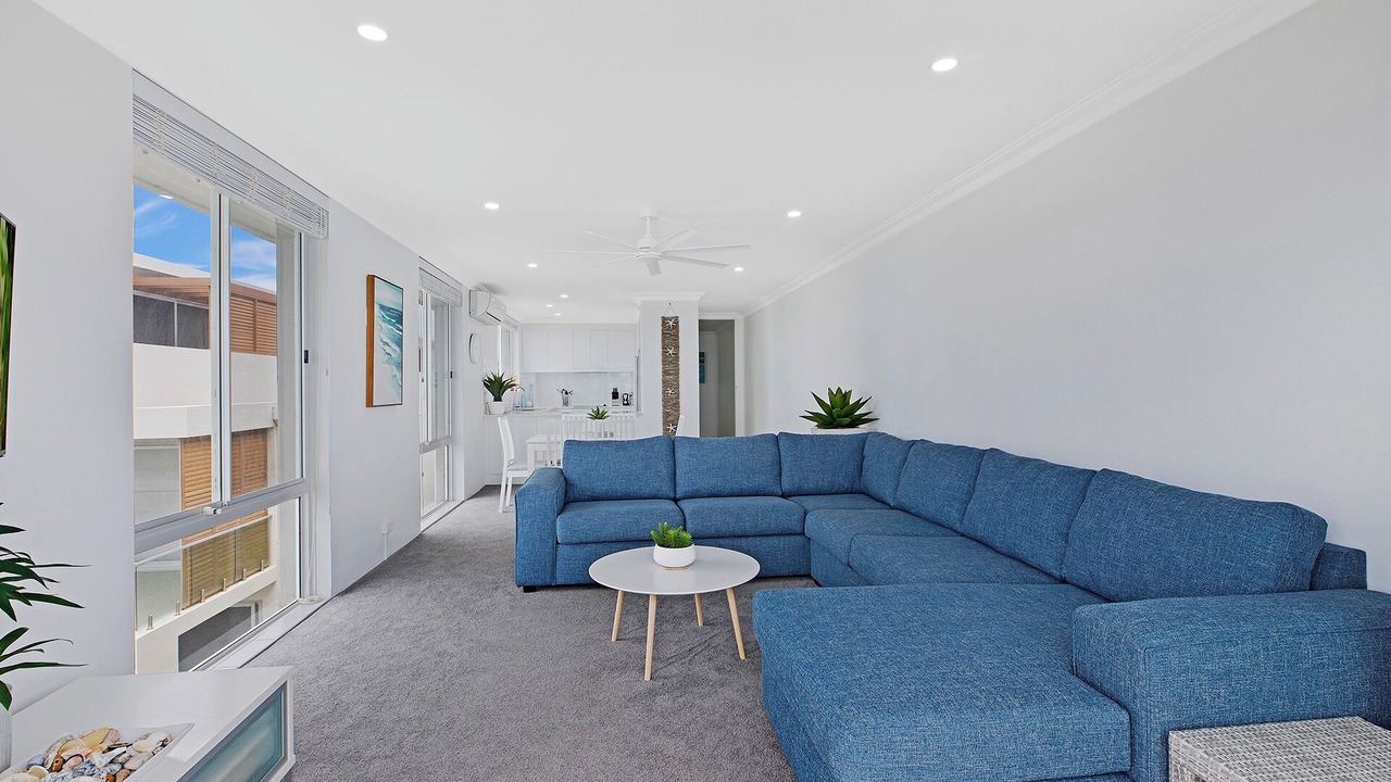 Photo of Livingroom in The Entrance North