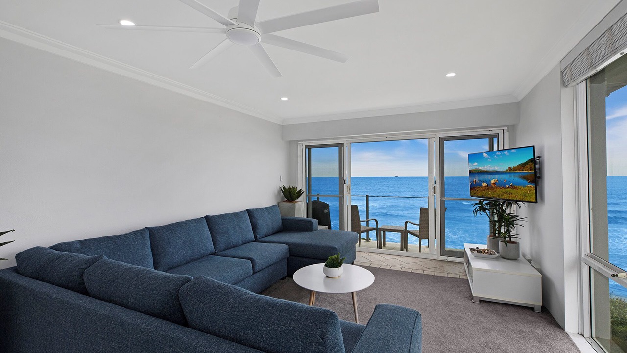 Photo of Livingroom in The Entrance North