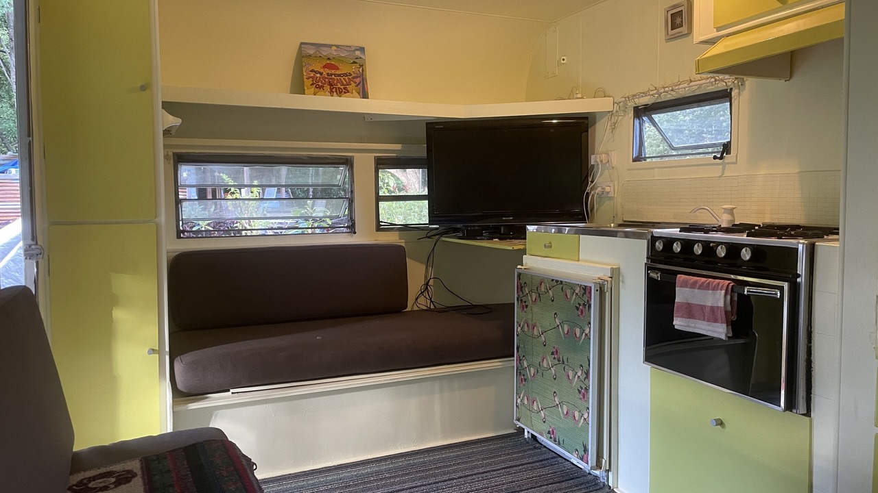 Photo of Livingroom in Main Arm