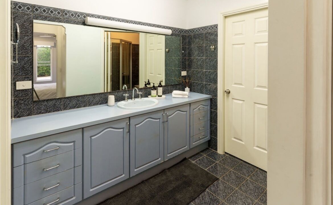 Photo of Bathroom in Lochinvar
