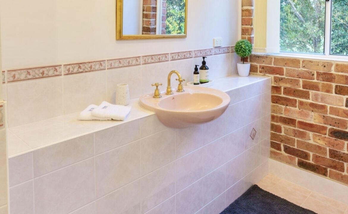 Photo of Bathroom in Lochinvar
