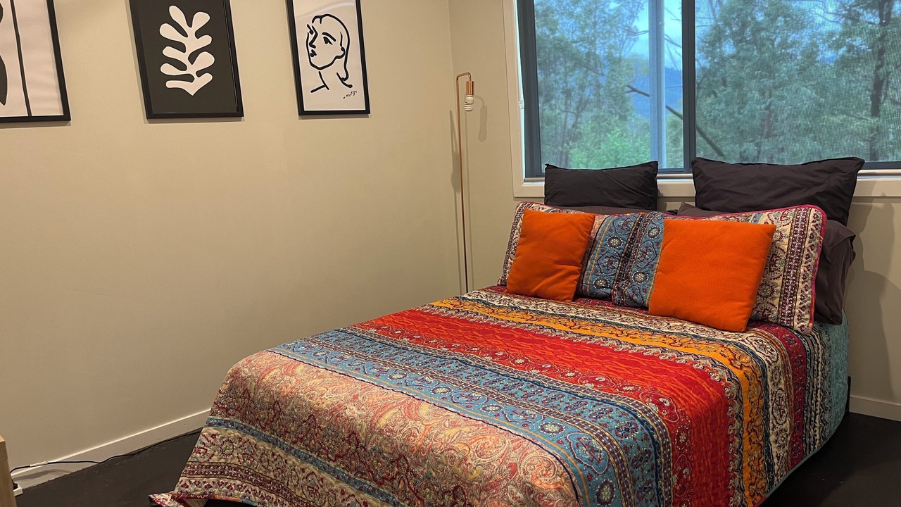 Photo of Bedroom in Diehard