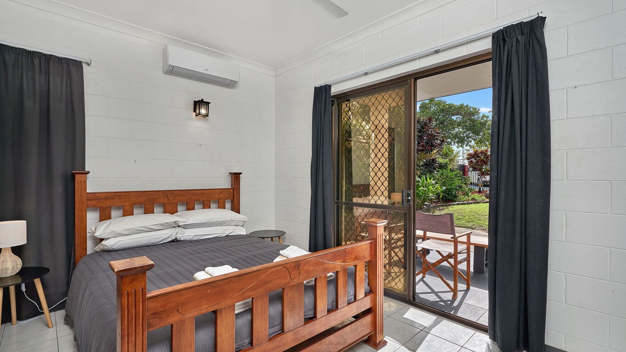 Photo of Bedroom in Holloways Beach
