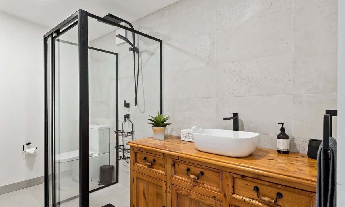 Photo of Bathroom in Narrawallee