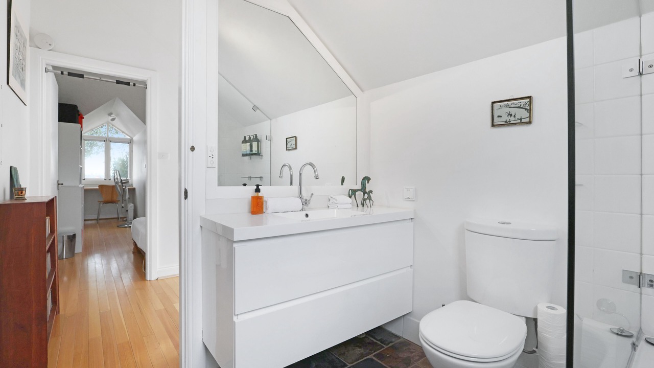 Photo of Bathroom in McMahons Point