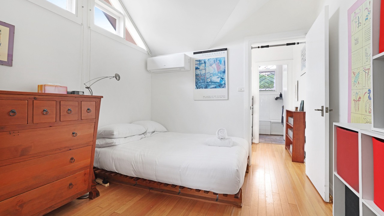 Photo of Bedroom in McMahons Point