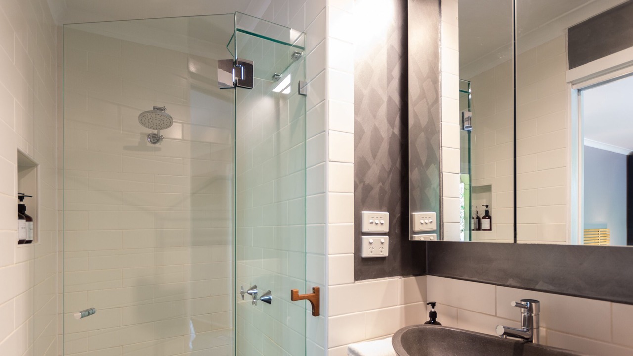 Photo of Bathroom in Cockatoo