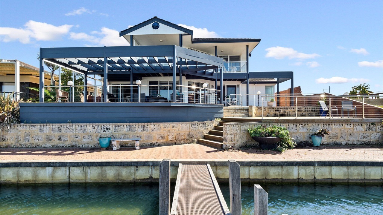 Photo of Outdoor in Halls Head
