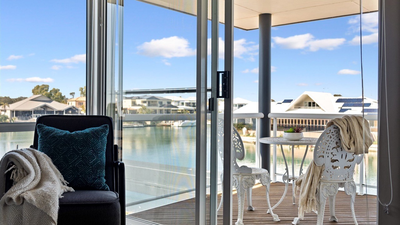 Photo of Patio Balcony in Halls Head