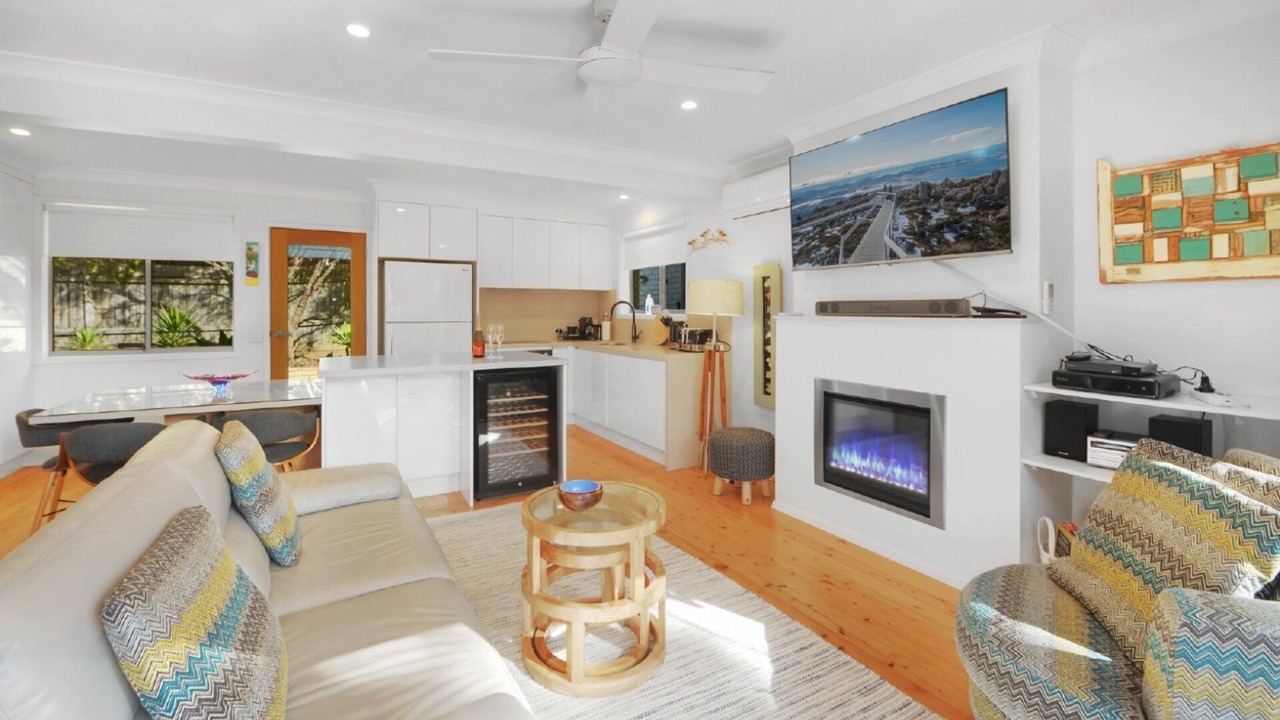 Photo of Livingroom in Macmasters Beach