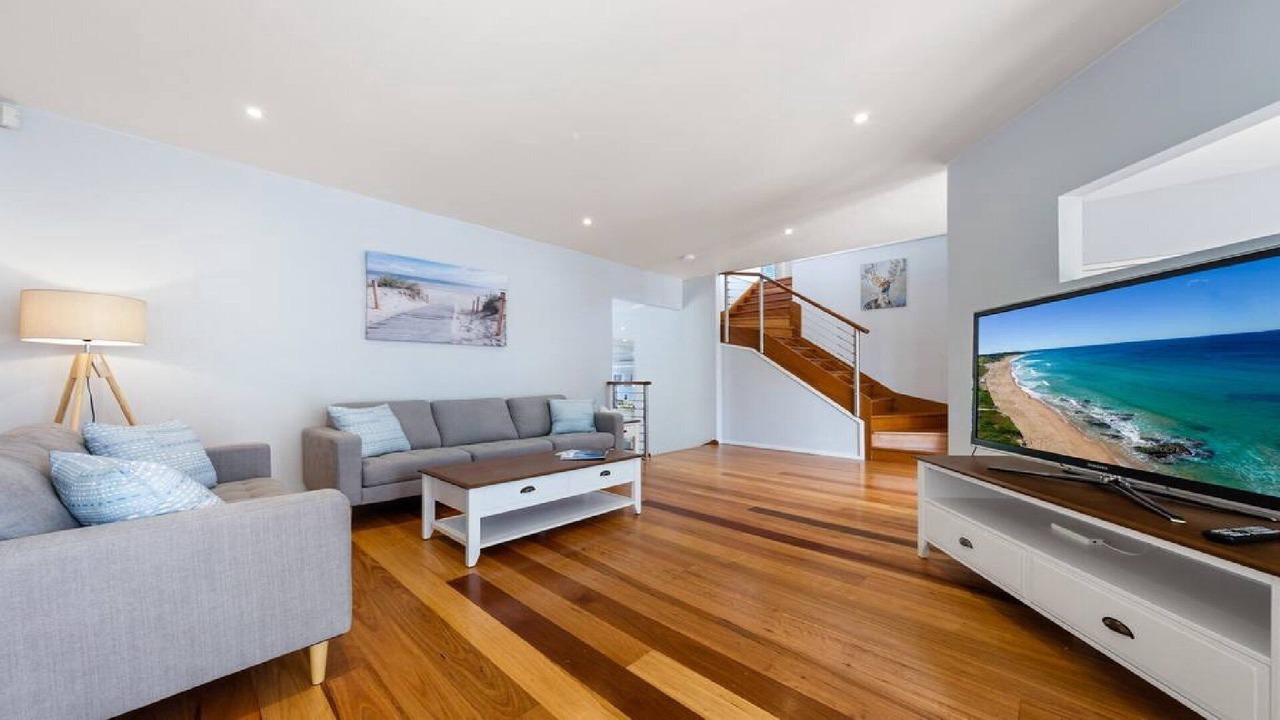 Photo of Livingroom in The Entrance North