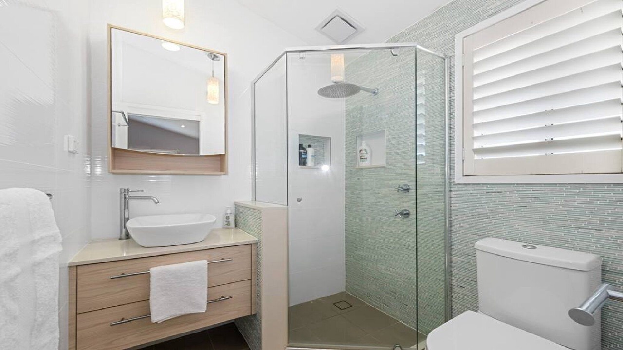 Photo of Bathroom in The Entrance North