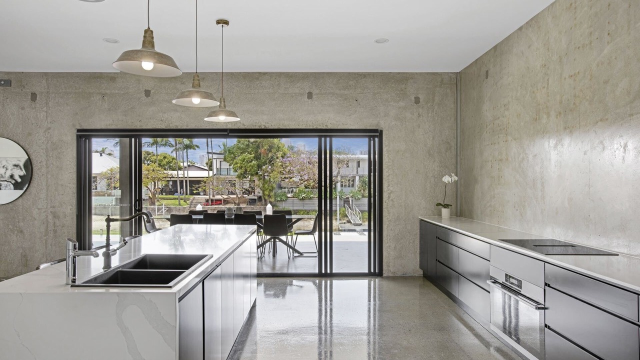Photo of Kitchen in Broadbeach Waters