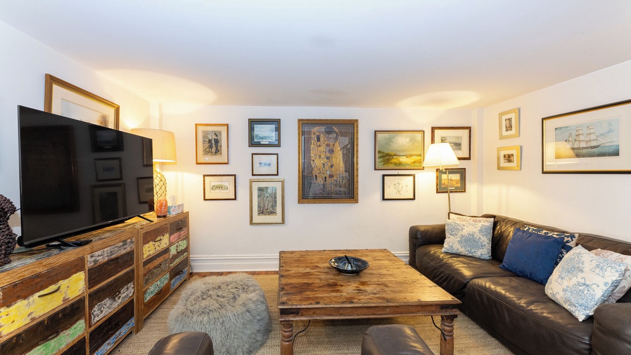 Photo of Livingroom in St Kilda West