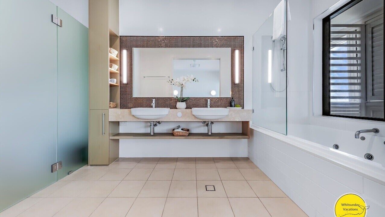 Photo of Bathroom in Airlie Beach