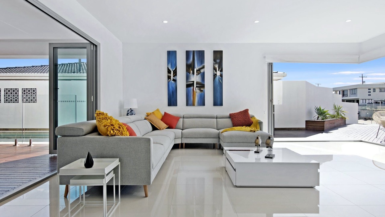 Photo of Livingroom in Broadbeach Waters