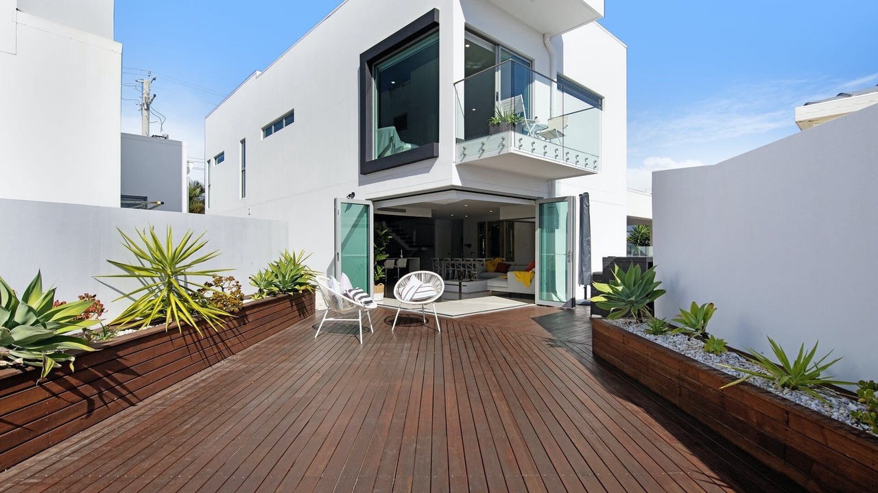 Photo of Outdoor in Broadbeach Waters