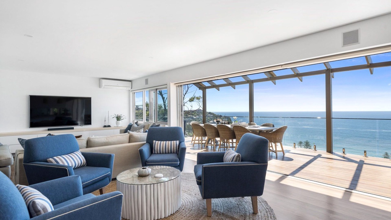 Photo of Livingroom in Whale Beach