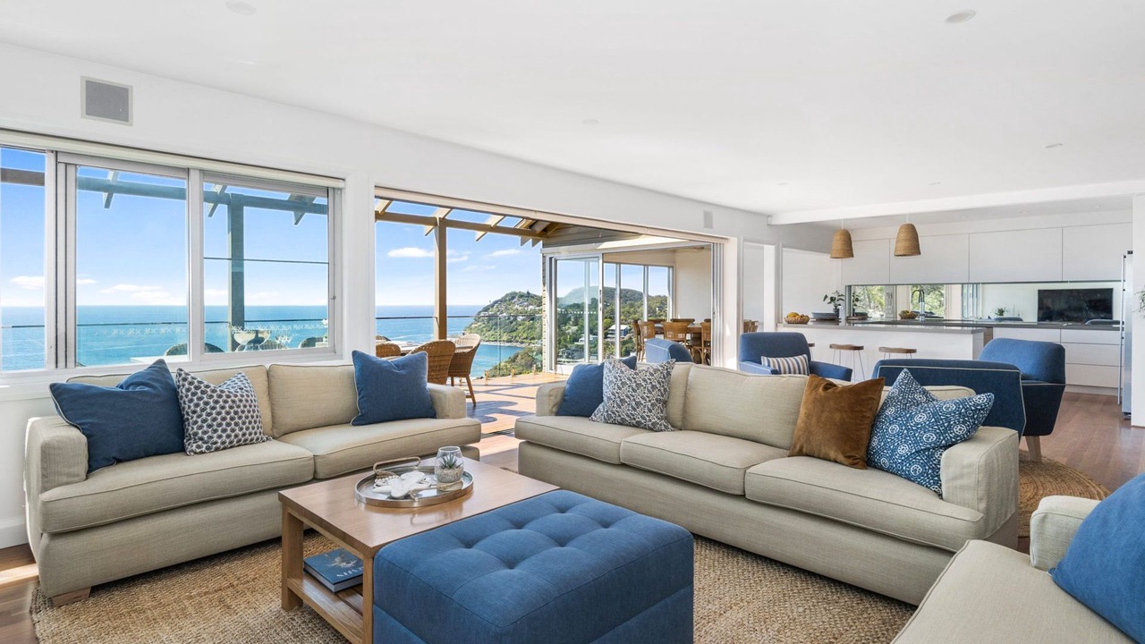 Photo of Livingroom in Whale Beach