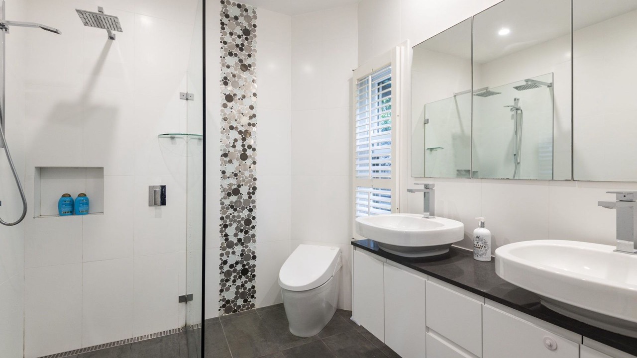 Photo of Bathroom in Whale Beach