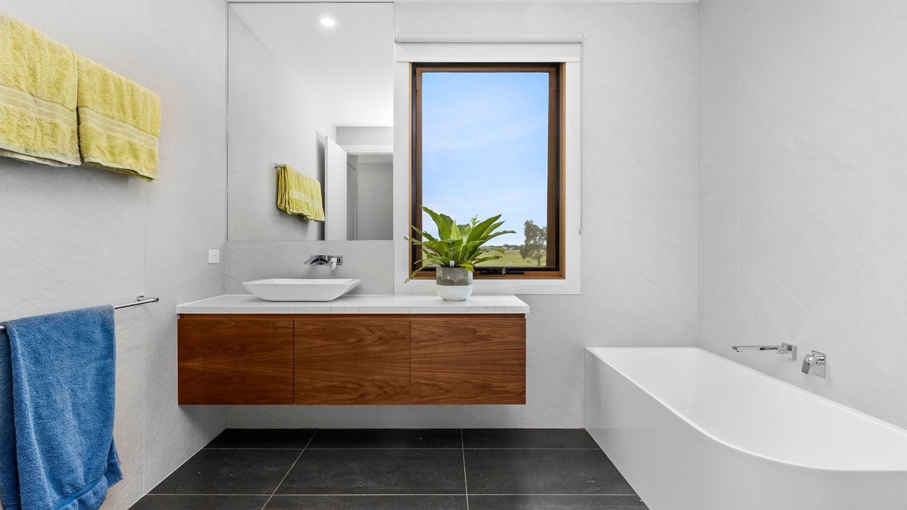 Photo of Bathroom in Connewarre