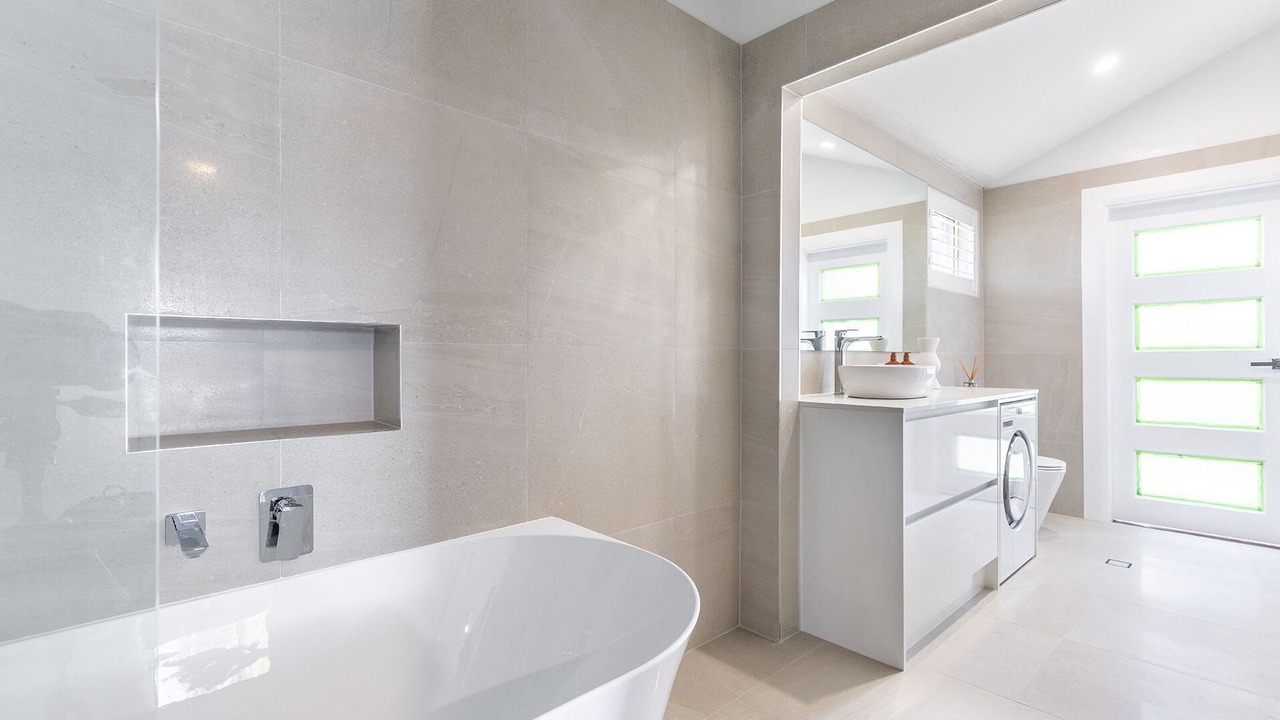 Photo of Bathroom in Salamander Bay