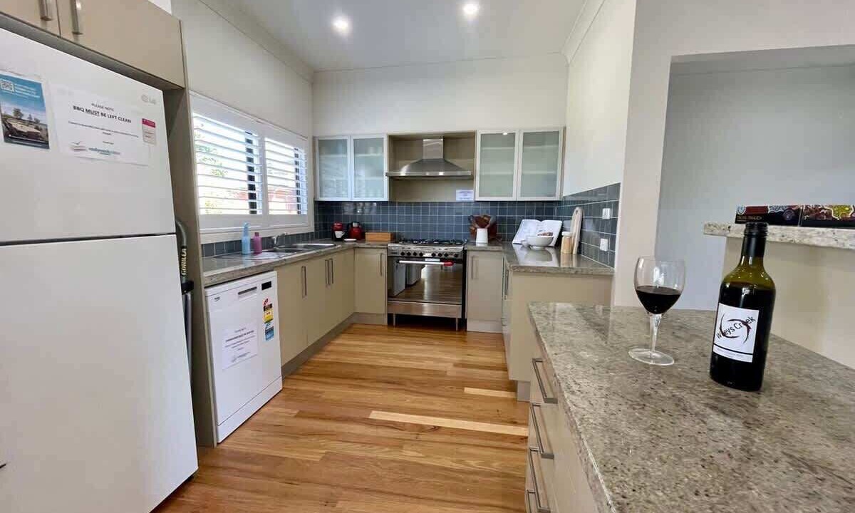 Photo of Kitchen in Mollymook Beach