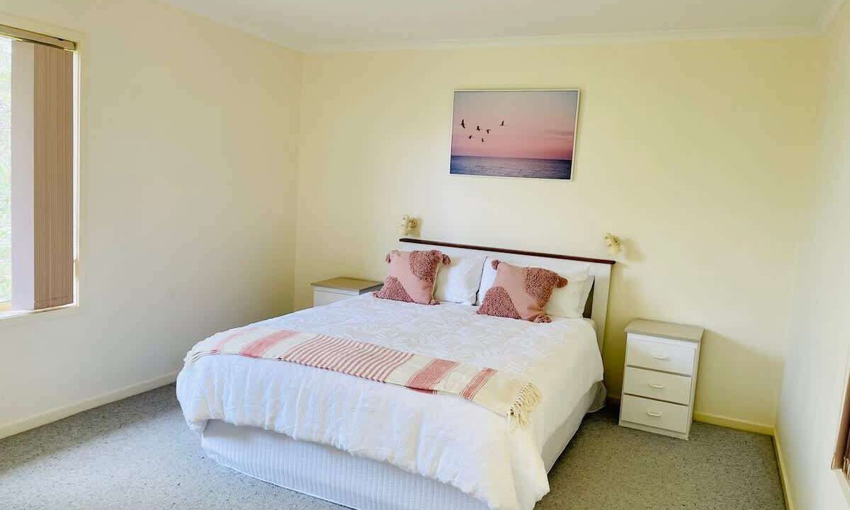 Photo of Bedroom in Mollymook Beach