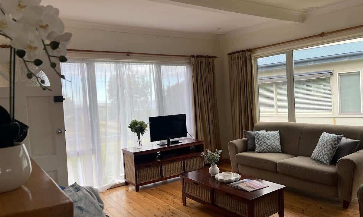 Photo of Livingroom in Mollymook Beach