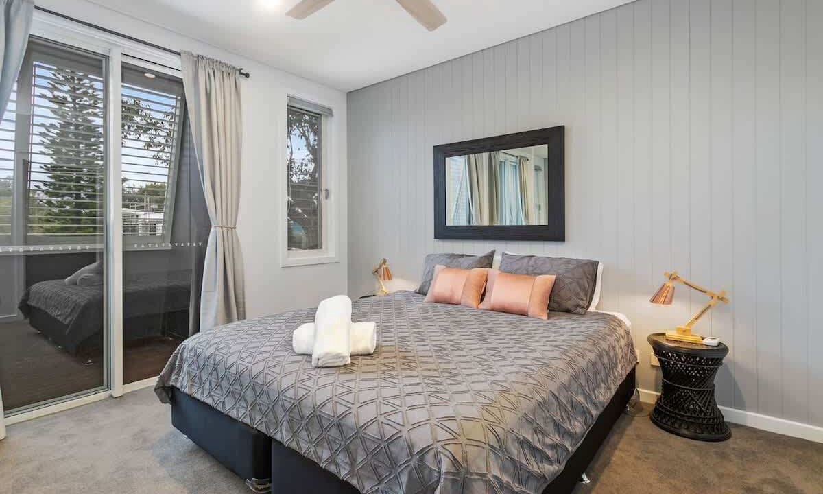 Photo of Bedroom in Mollymook Beach