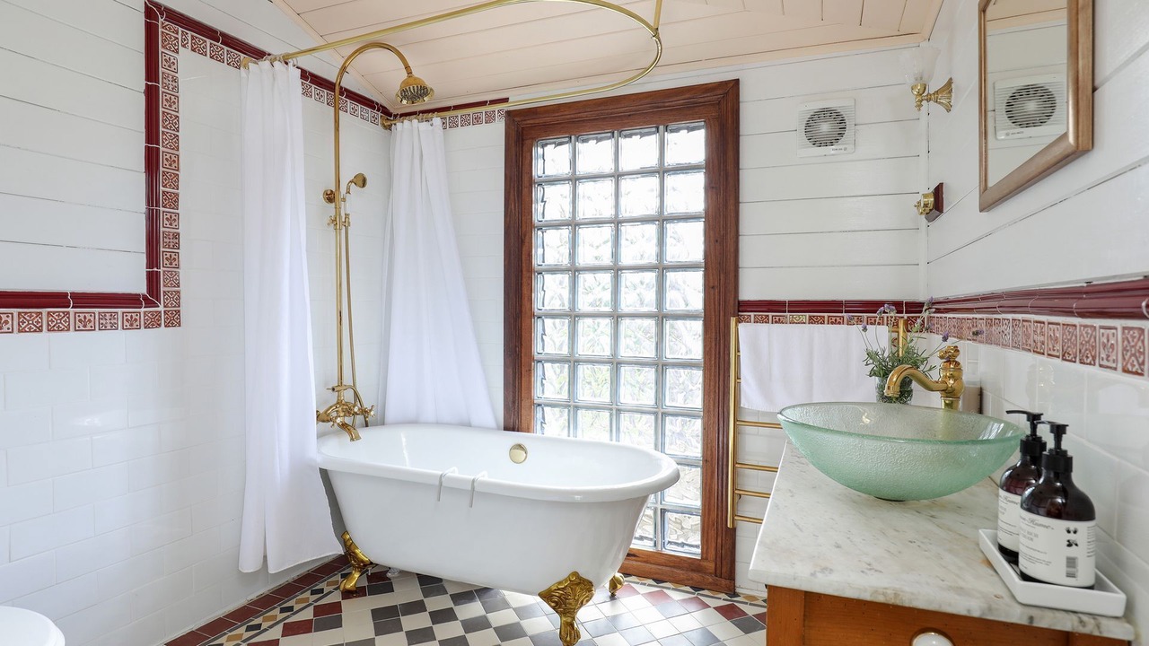 Photo of Bathroom in Mount Victoria