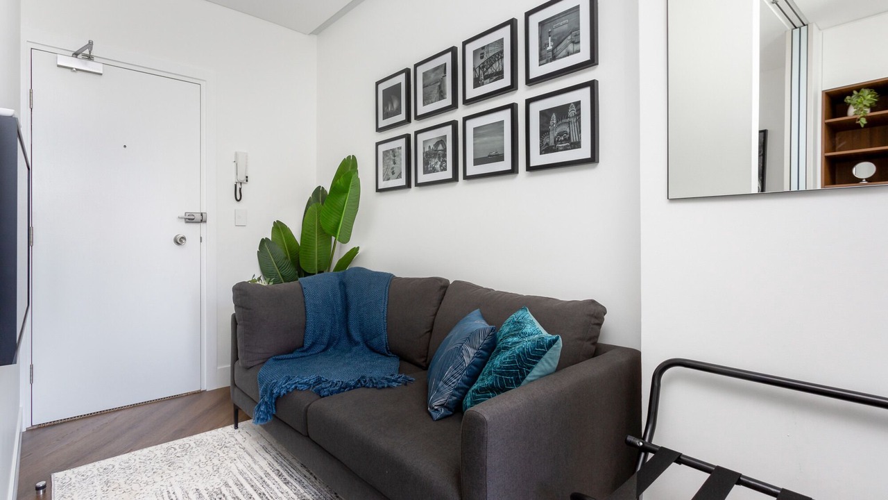 Photo of Livingroom in Elizabeth Bay