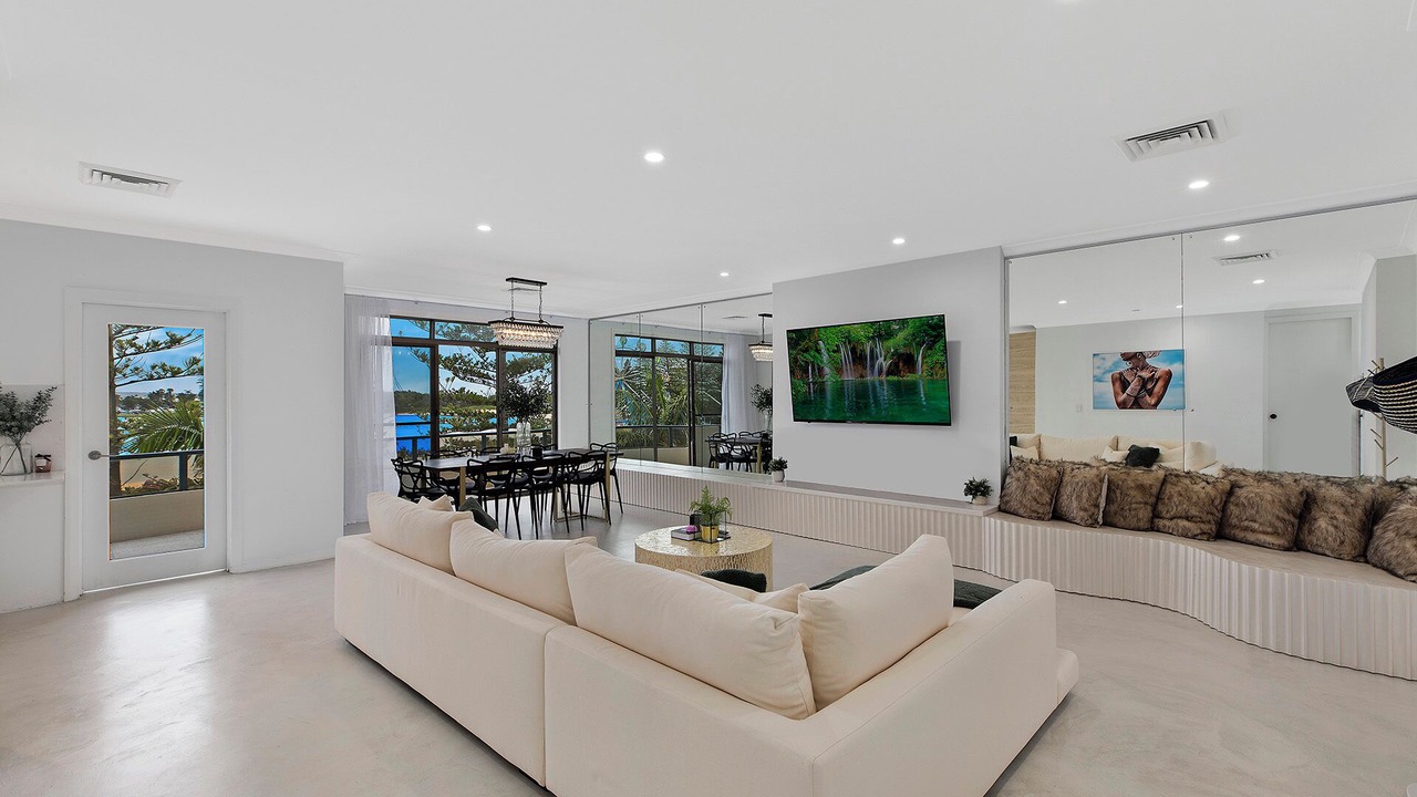 Photo of Livingroom in The Entrance
