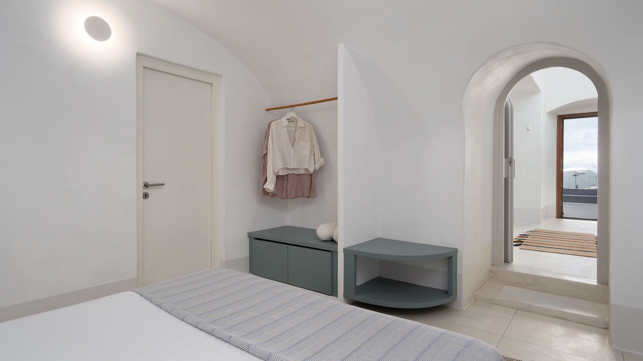 Photo of Bedroom in Oia