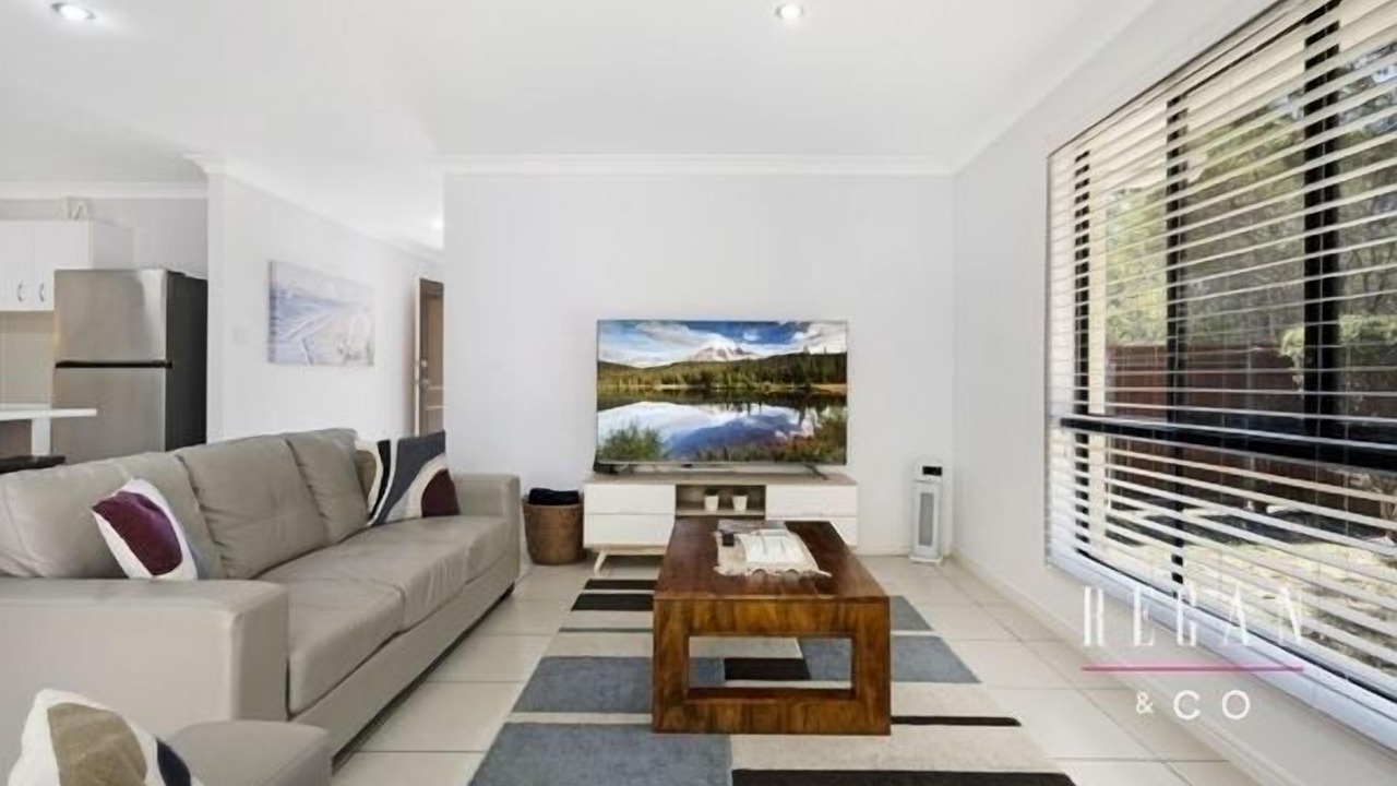 Photo of Livingroom in Sandstone Point