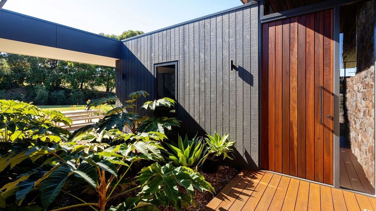 Photo of Outdoor in Red Hill