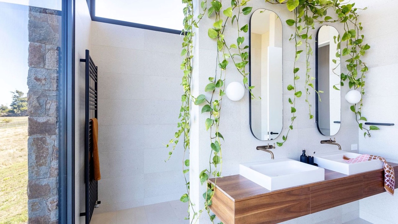 Photo of Bathroom in Red Hill