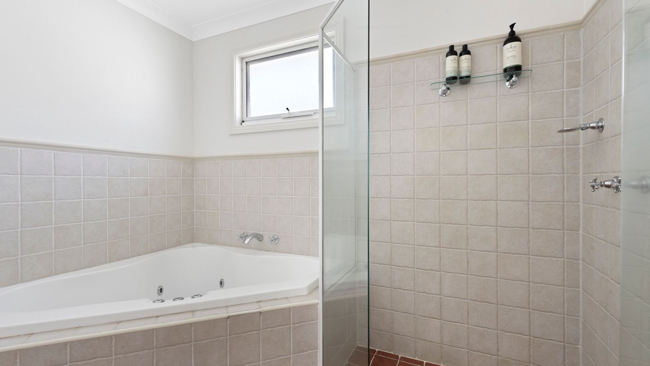 Photo of Bathroom in Mollymook Beach