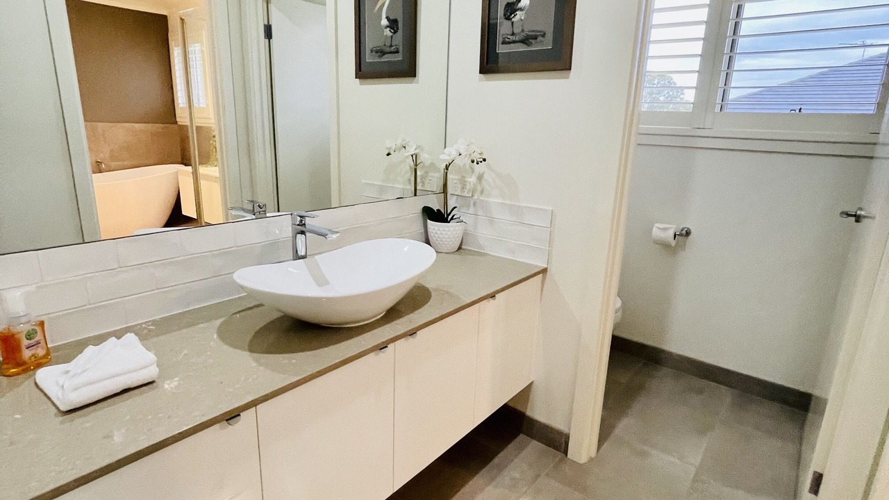 Photo of Bathroom in Gol Gol