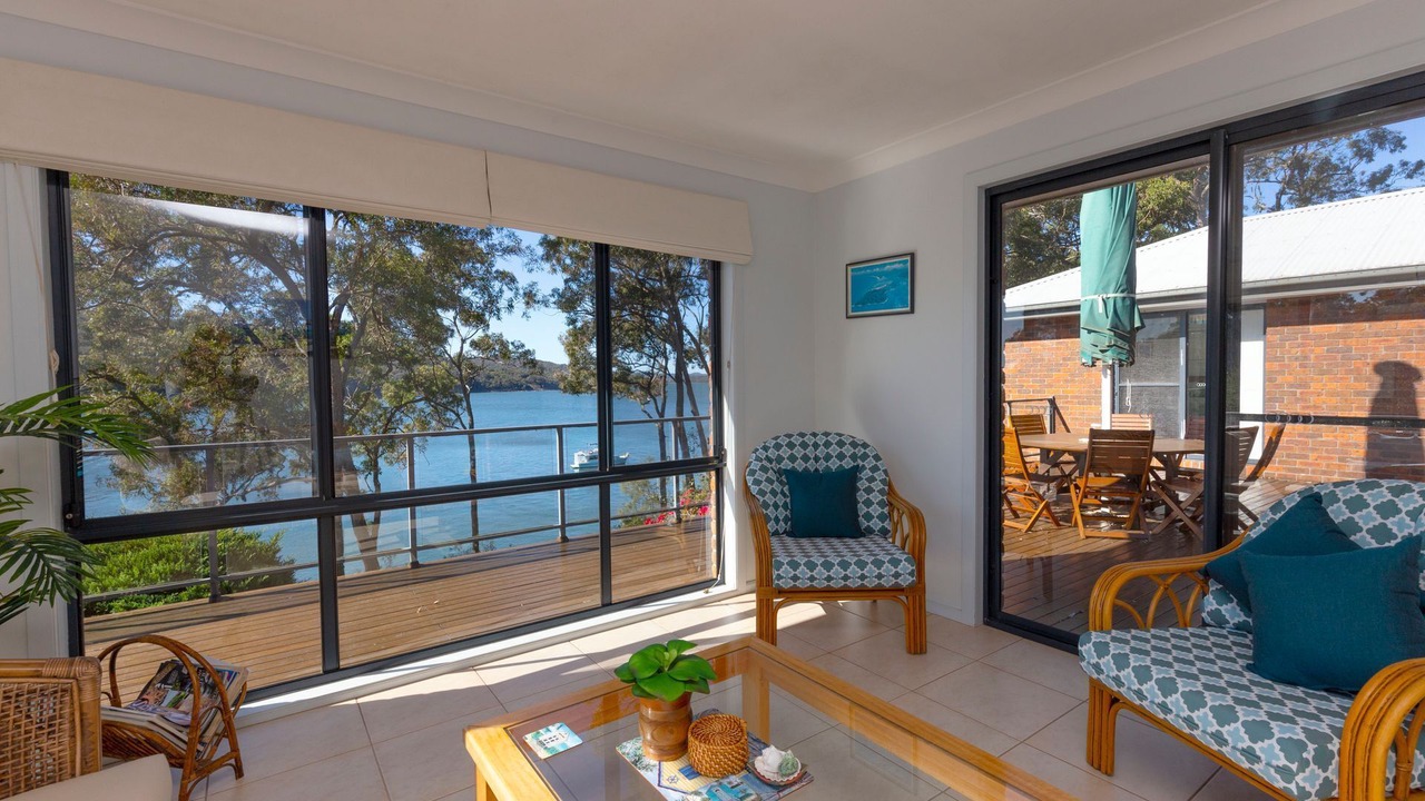 Photo of Livingroom in North Arm Cove