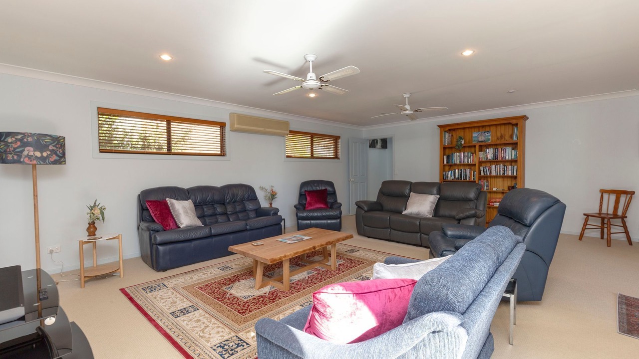 Photo of Livingroom in North Arm Cove